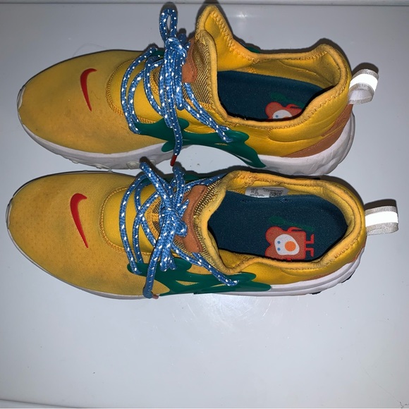 Nike React Presto University Gold Egg Toast Athletic Shoes, size 11. - Picture 3 of 6